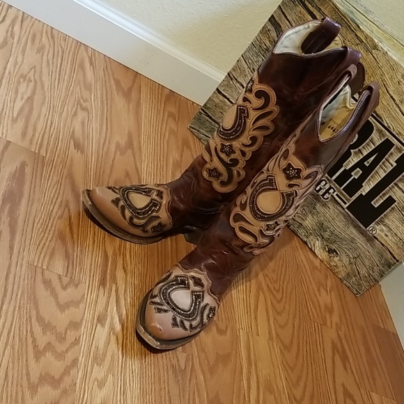 Corral Shoes - Corral boots crystal  5 1/2